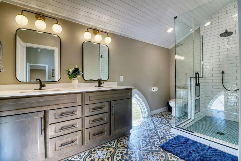 Photo of Bathroom in Richwood