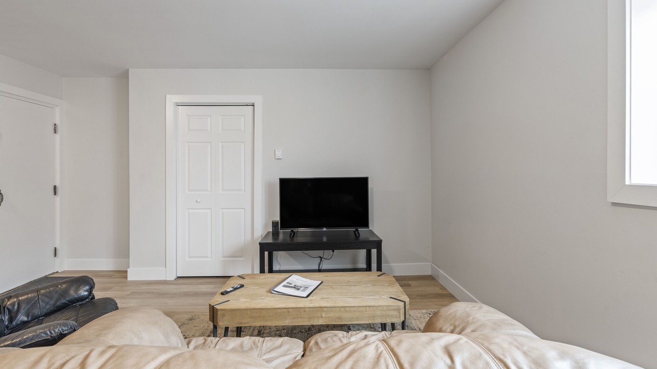 Photo of Livingroom in Exeter