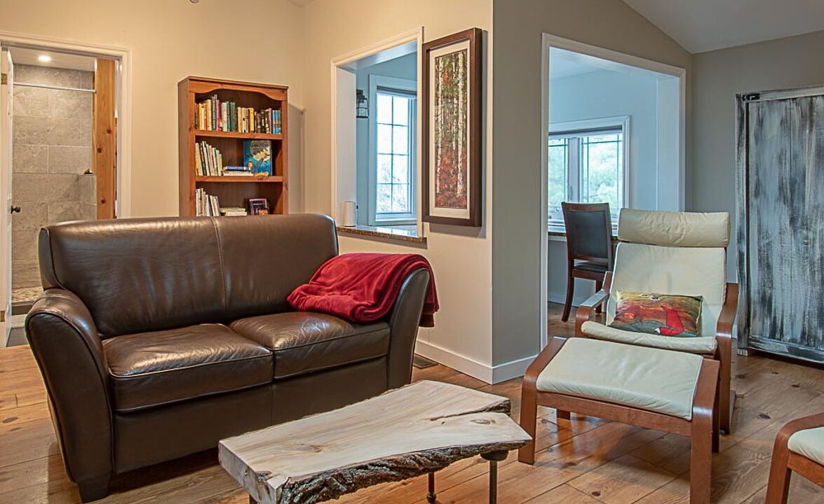 Photo of Livingroom in French River