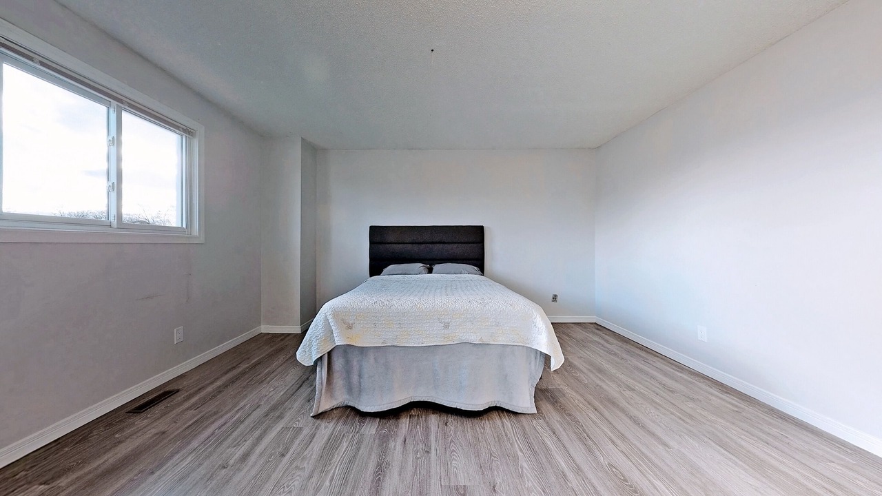 Photo of Bedroom in Seven Oaks