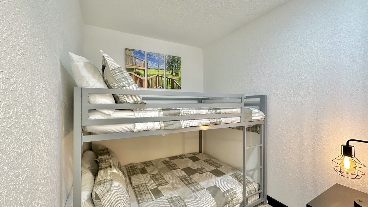 Photo of Bedroom in Hill City
