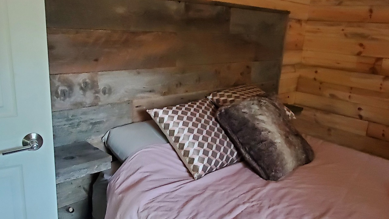 Photo of Bedroom in Highland Grove