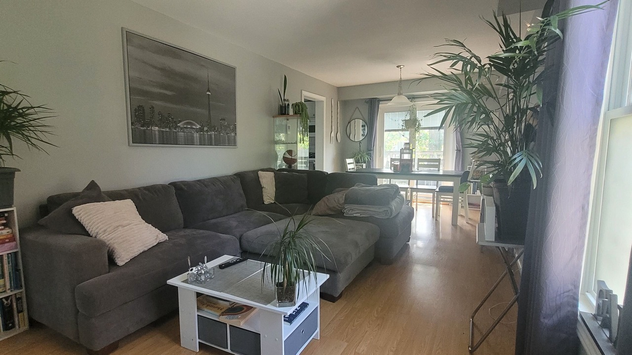 Photo of Livingroom in Ajax