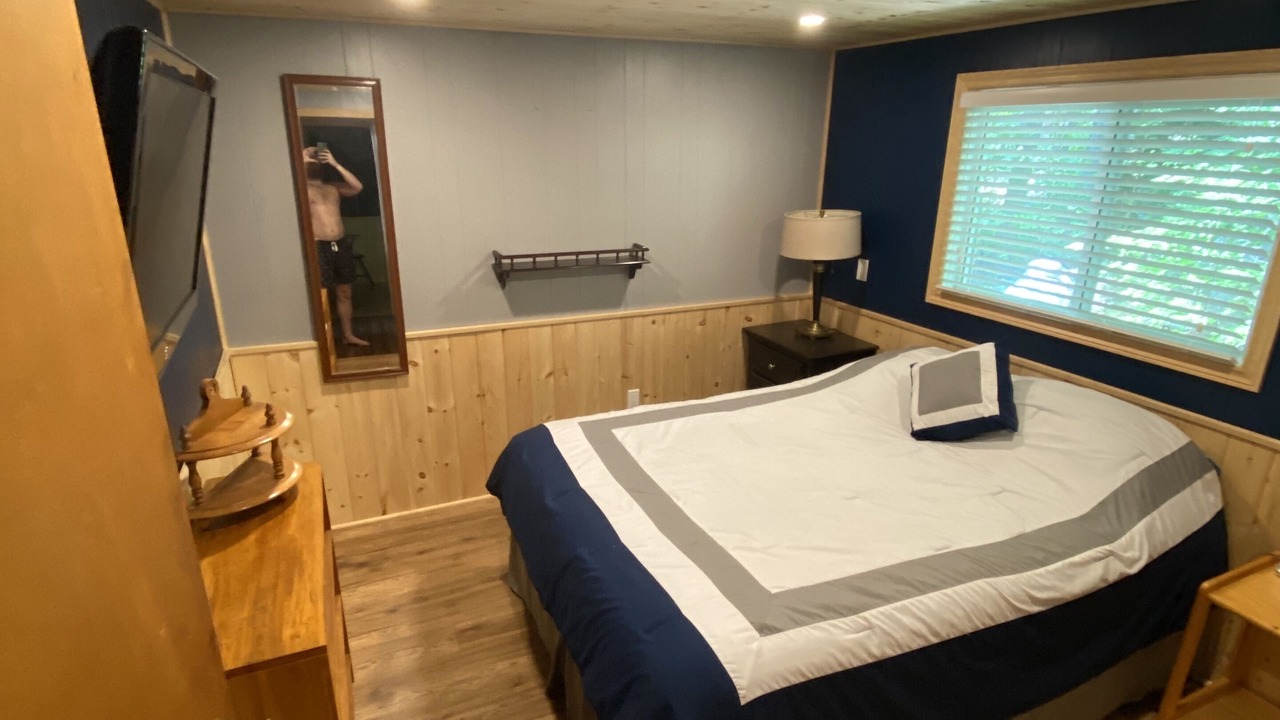 Photo of Bedroom in Lake of Bays