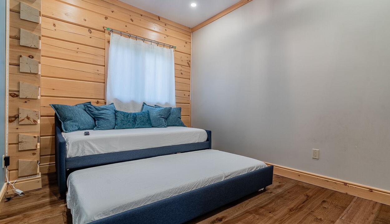Photo of Bedroom in Bobcaygeon