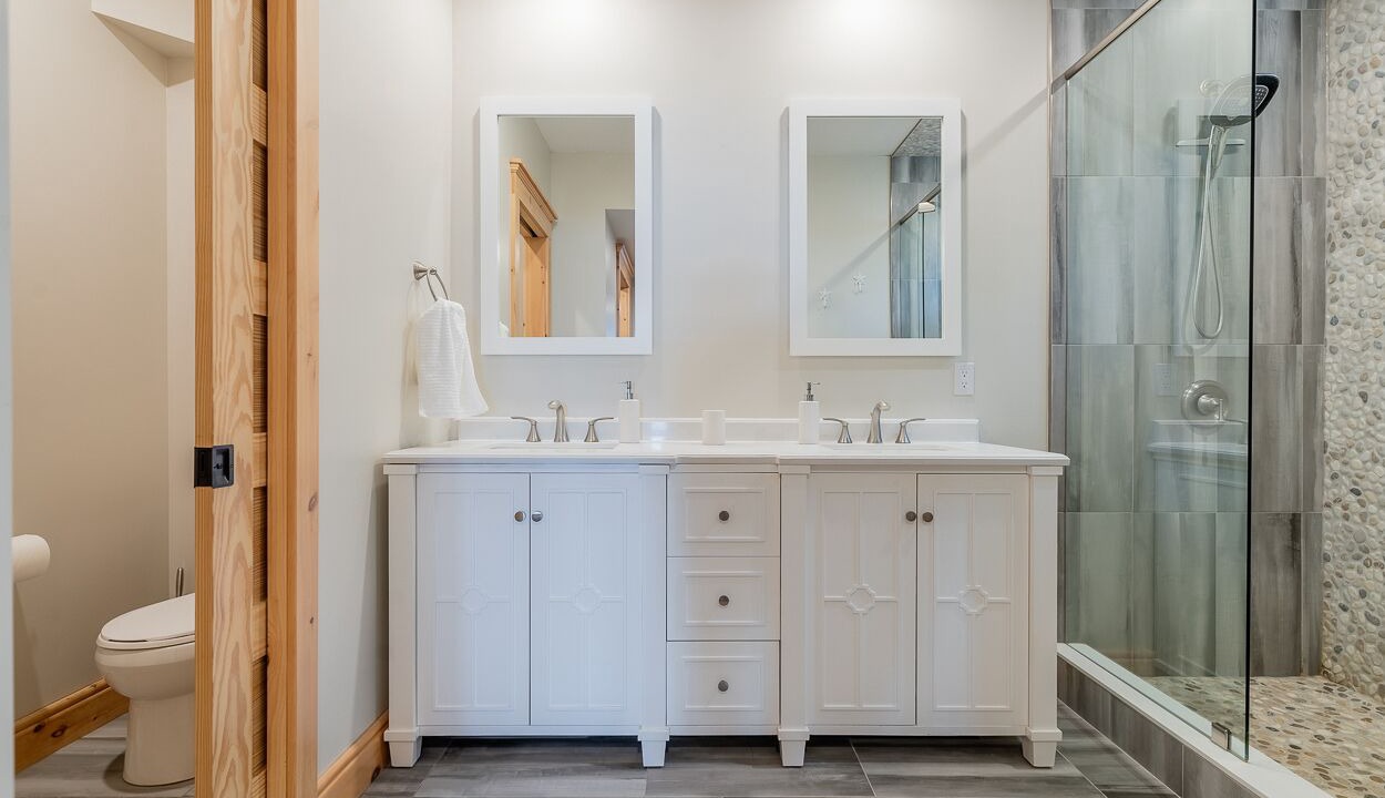 Photo of Bathroom in Bobcaygeon