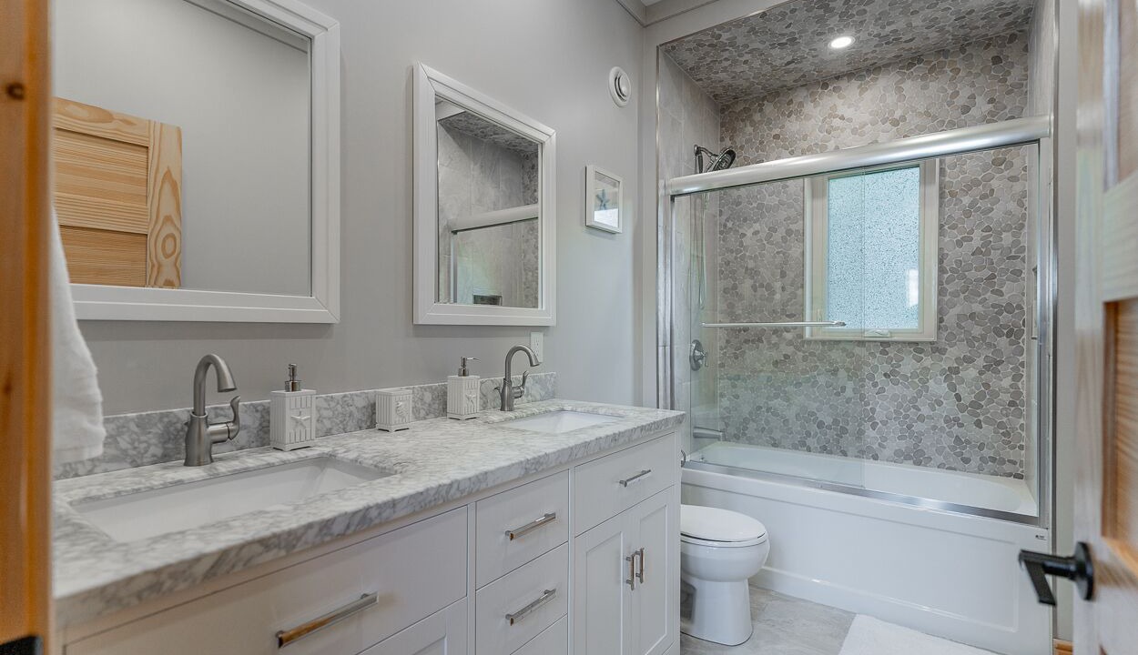 Photo of Bathroom in Bobcaygeon