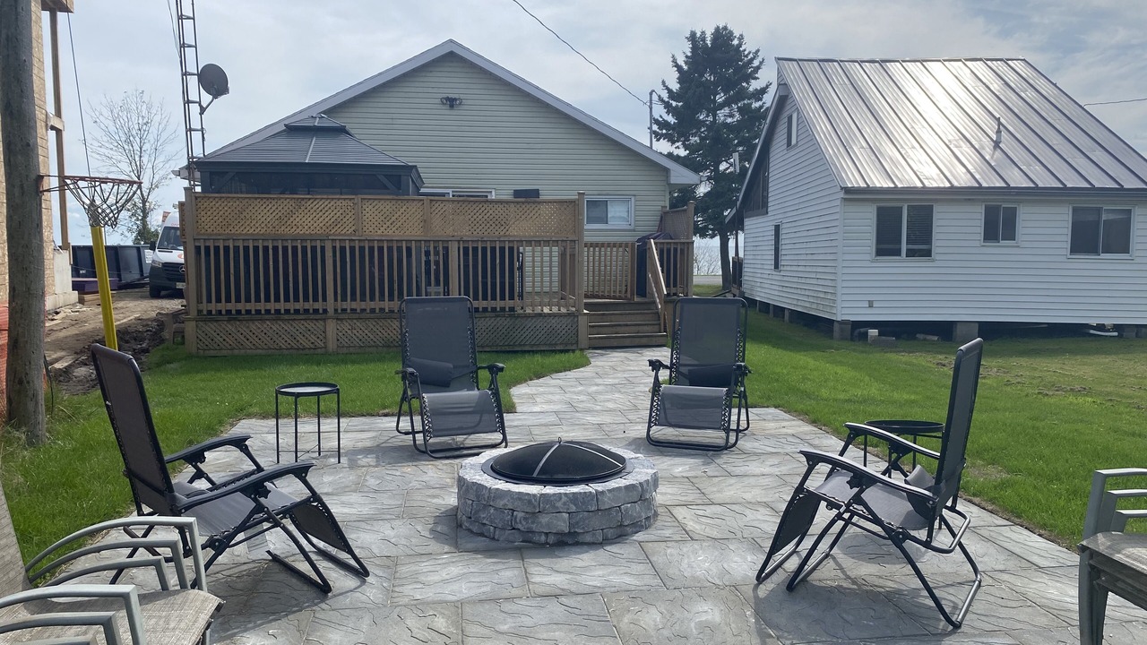 Photo of Patio Balcony in Selkirk