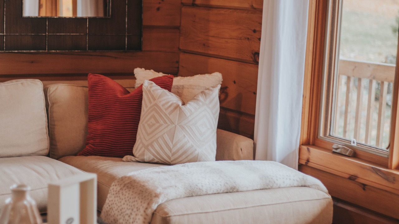 Photo of Livingroom in Madoc