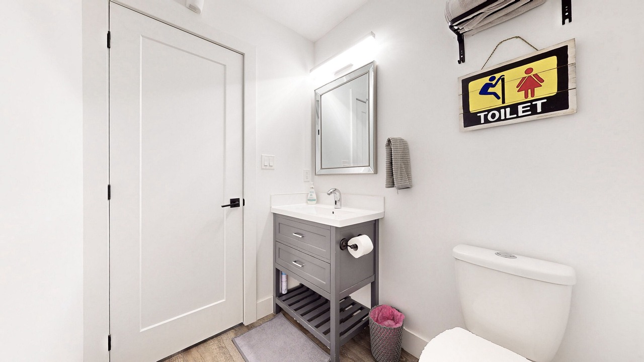 Photo of Bathroom in Grand Bend