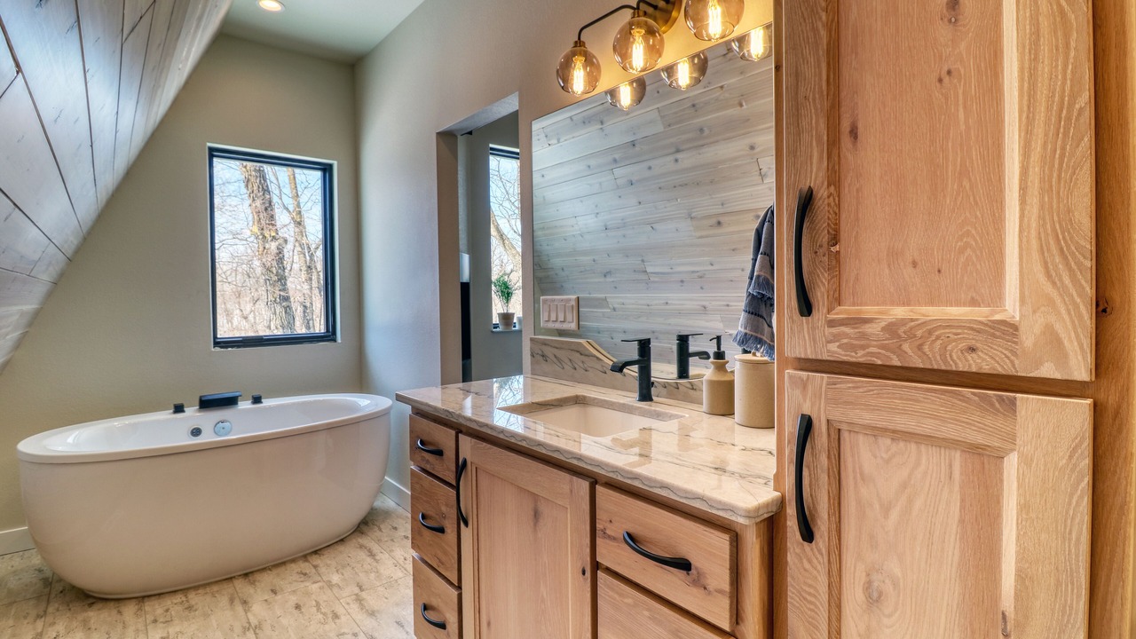 Photo of Bathroom in Richwood