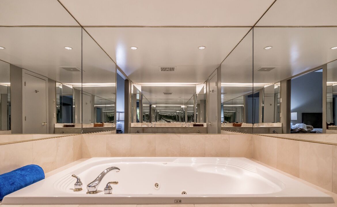 Photo of Bathroom in Oro-Medonte