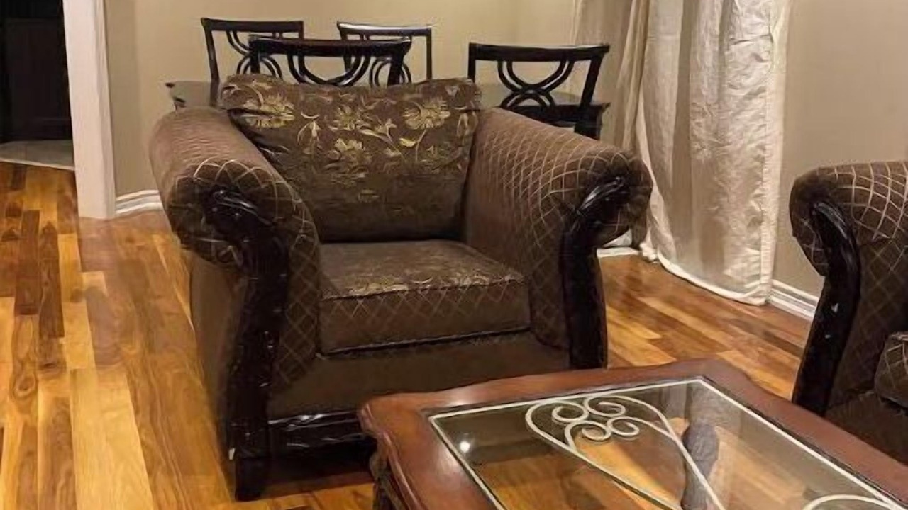 Photo of Livingroom in Caledon