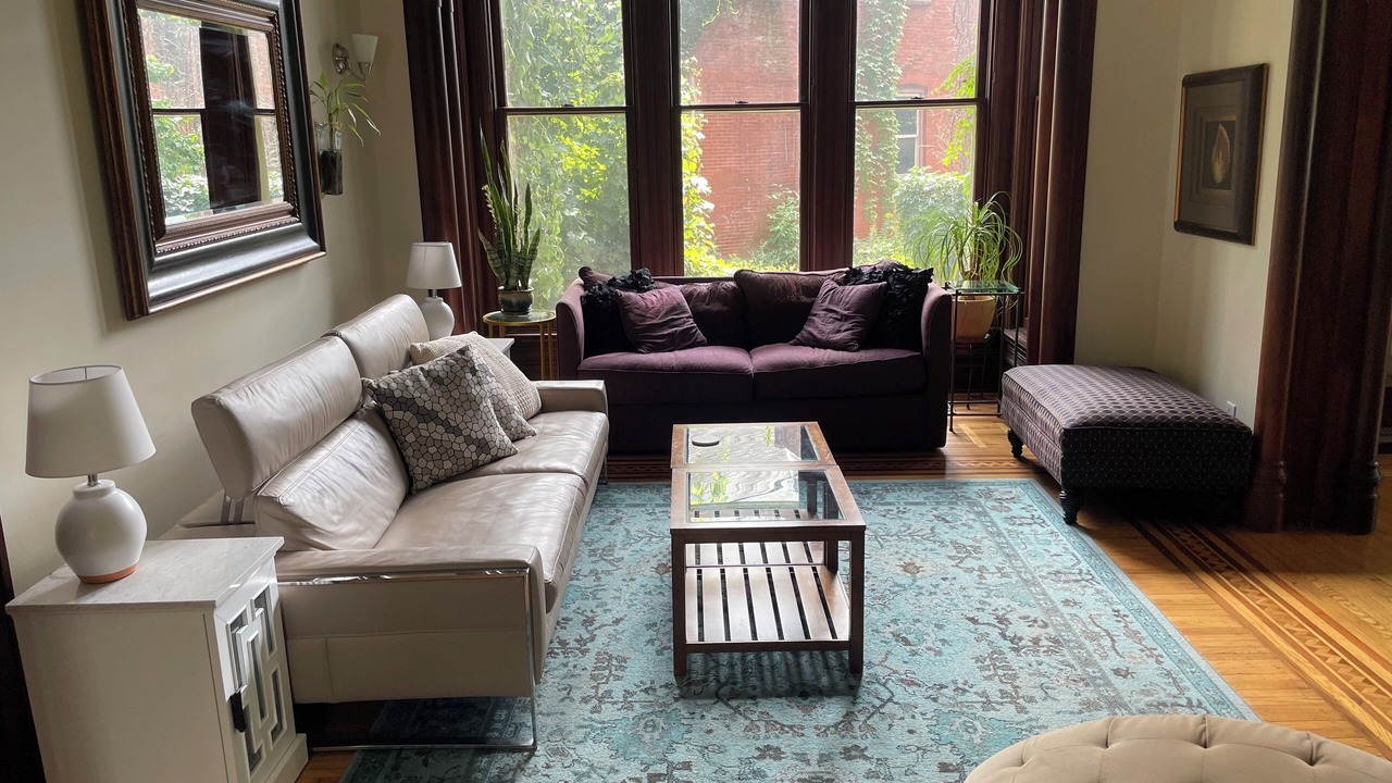 Photo of Bedroom in Summit - University