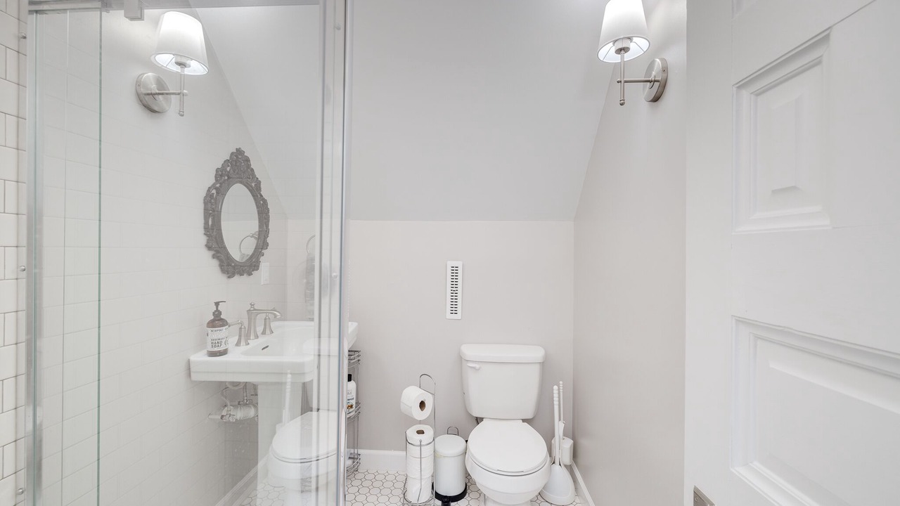 Photo of Bathroom in Summit - University