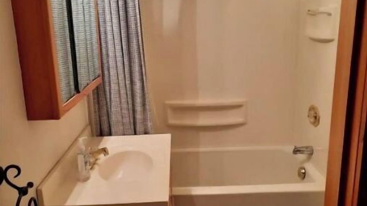 Photo of Bathroom in International Falls