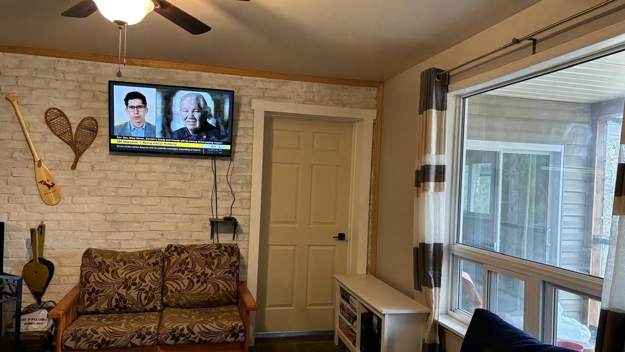 Photo of Livingroom in Marmora and Lake
