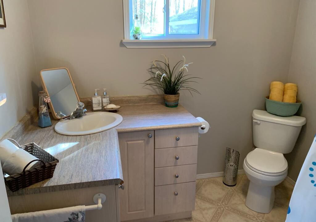 Photo of Bathroom in Marmora and Lake