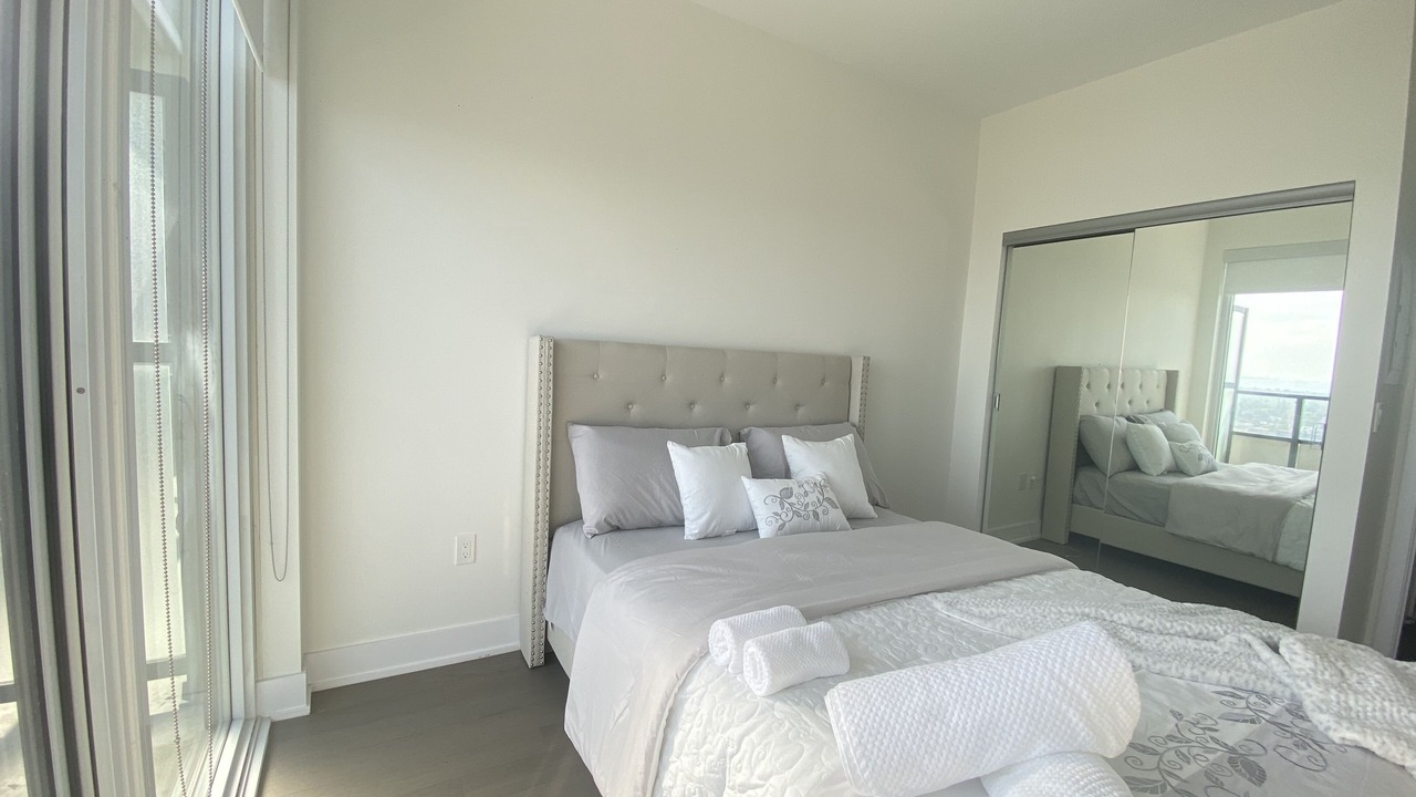 Photo of Bedroom in Humber Bay