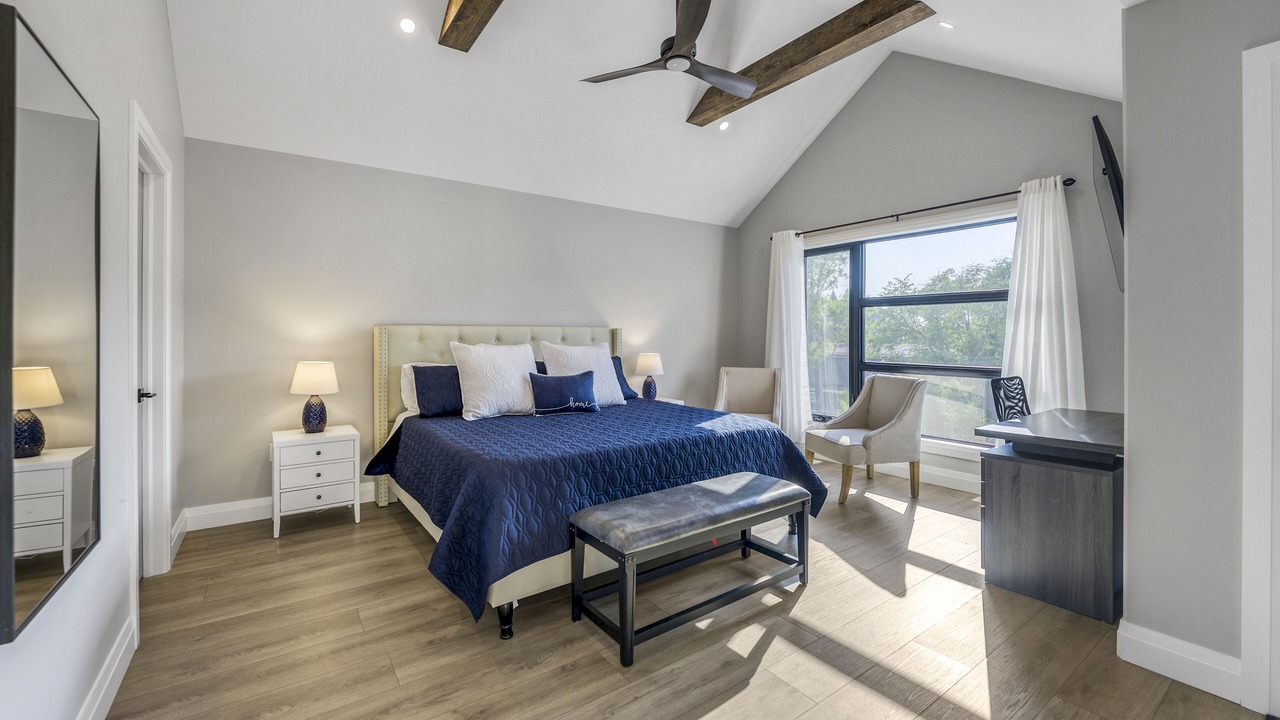 Photo of Bedroom in Grand Bend