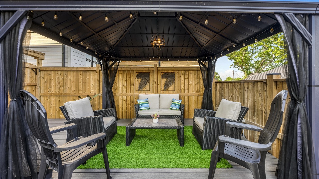 Photo of Patio Balcony in Grand Bend