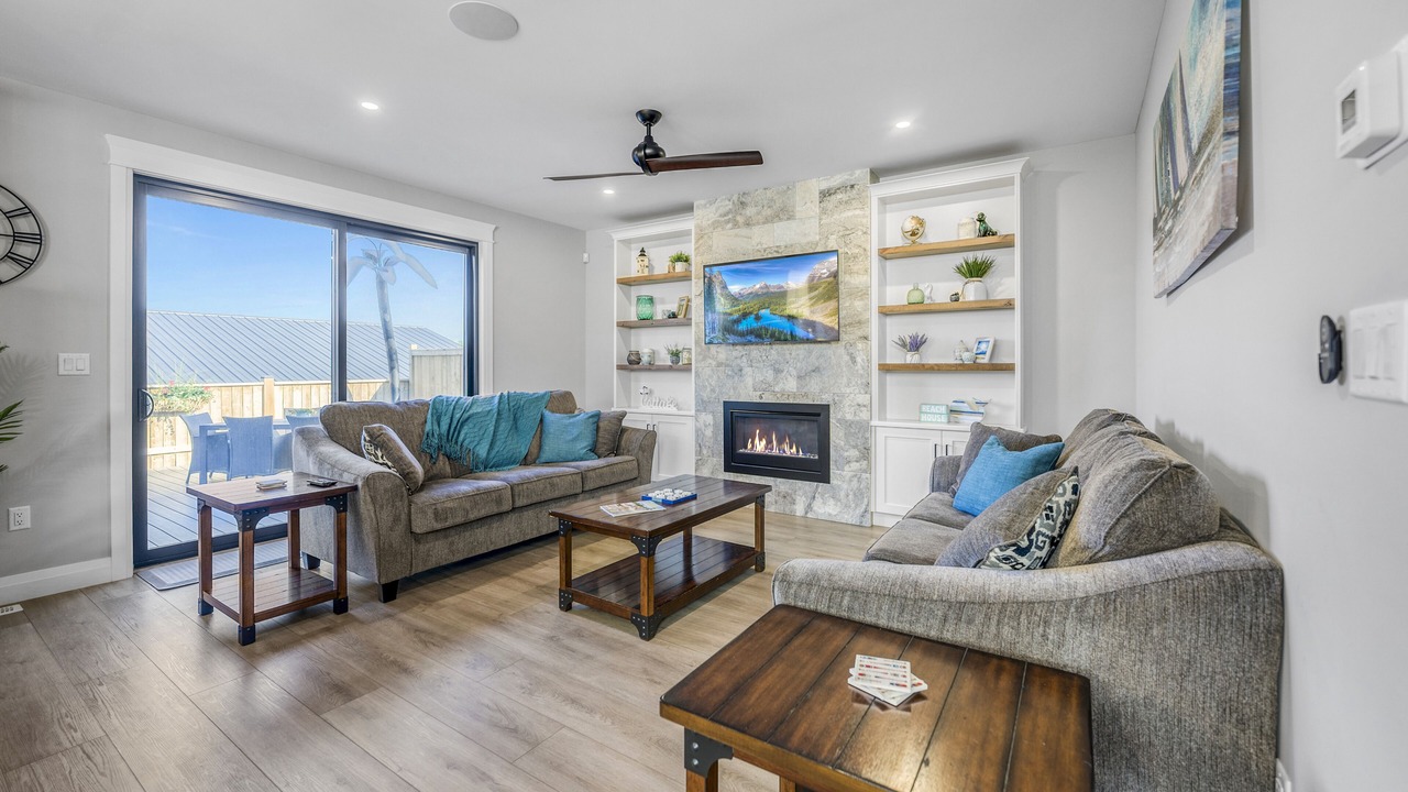 Photo of Livingroom in Grand Bend