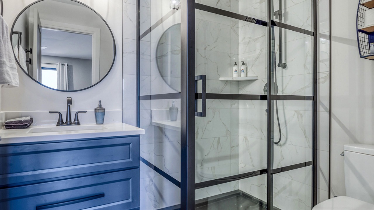 Photo of Bathroom in Grand Bend