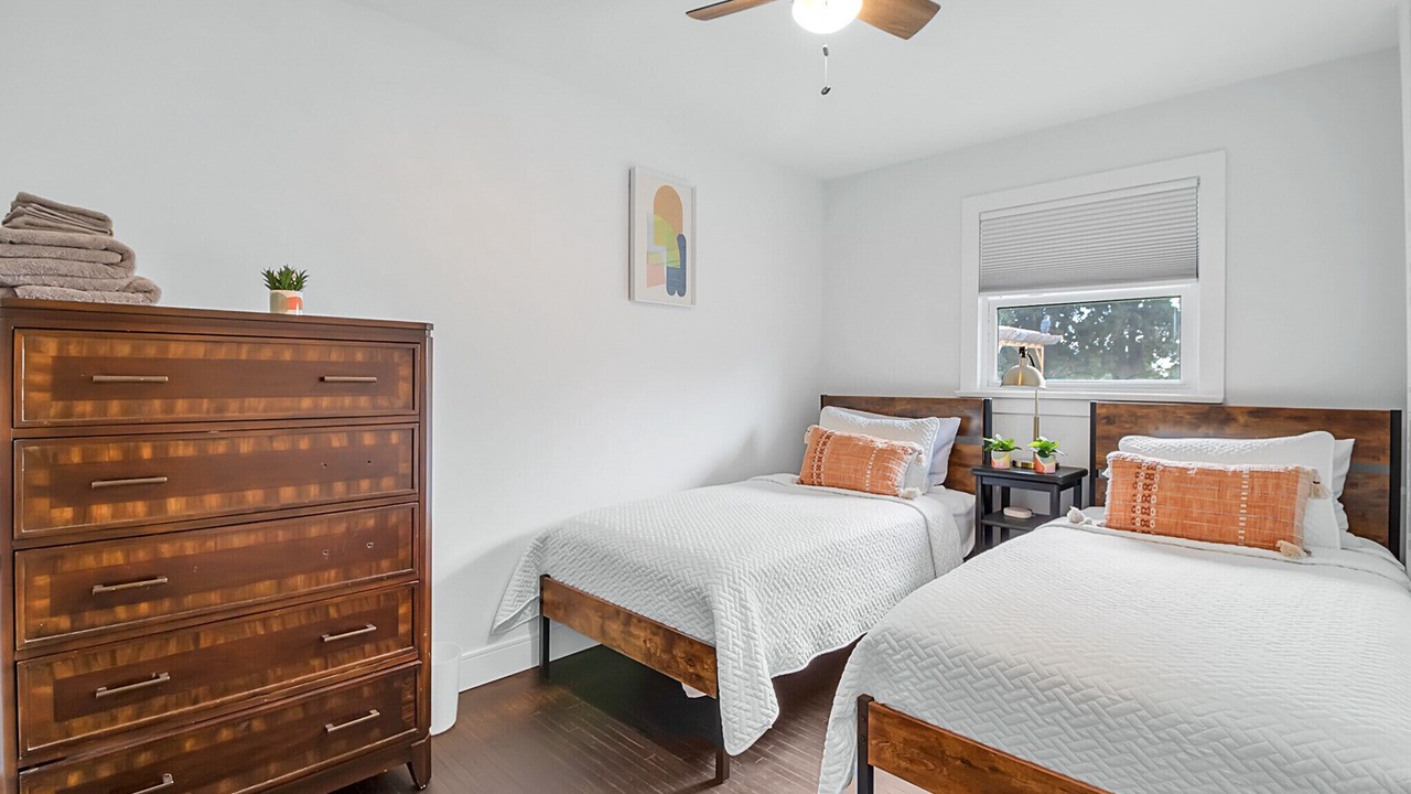 Photo of Bedroom in Pointe aux Roches