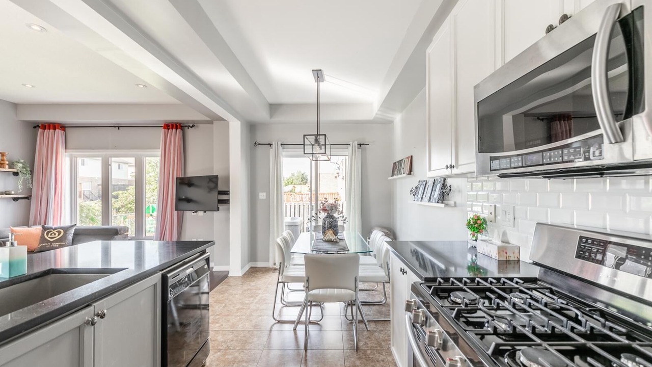 Photo of Kitchen in Stoney Creek