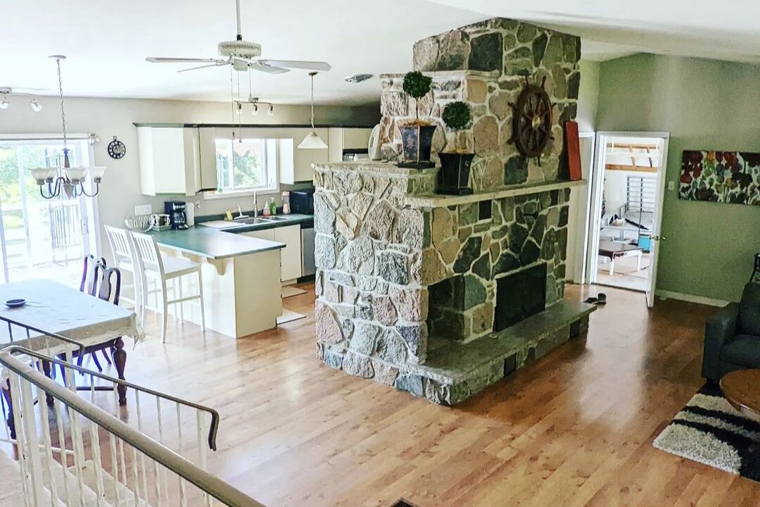 Photo of Livingroom in Trent Hills