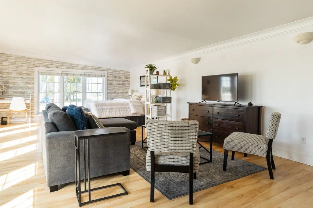 Photo of Livingroom in Belleville