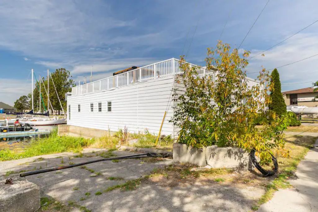 Photo of Outdoor in Belleville