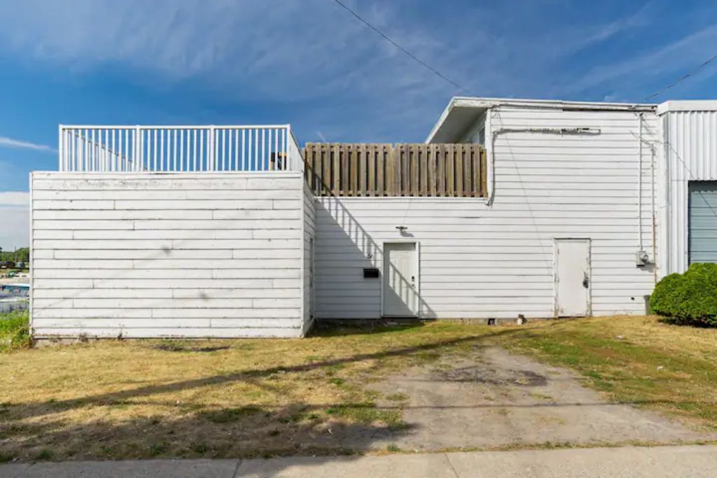 Photo of Outdoor in Belleville