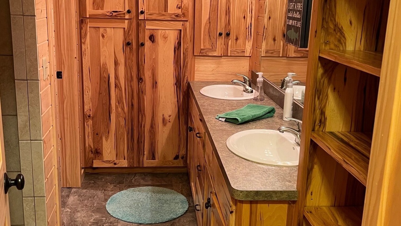 Photo of Bathroom in Aitkin