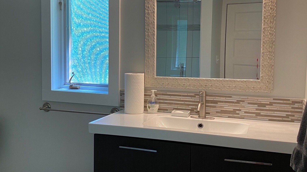 Photo of Bathroom in Grand Bend
