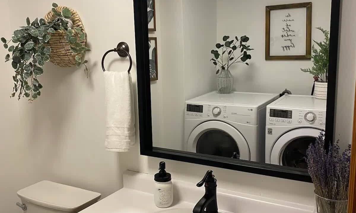 Photo of Bathroom in Chatsworth