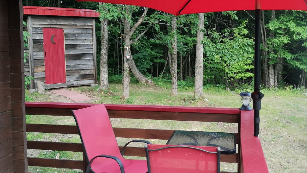 Photo of Patio Balcony in Central Frontenac