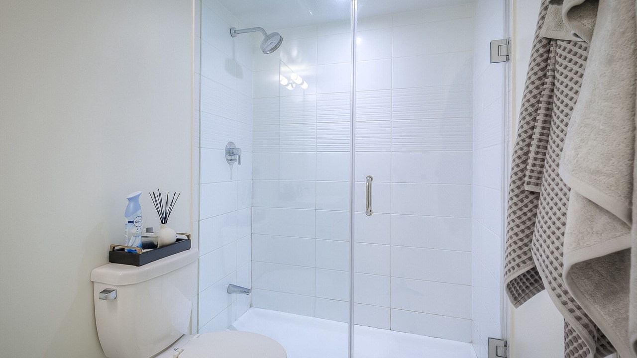 Photo of Bathroom in Bathurst Quay