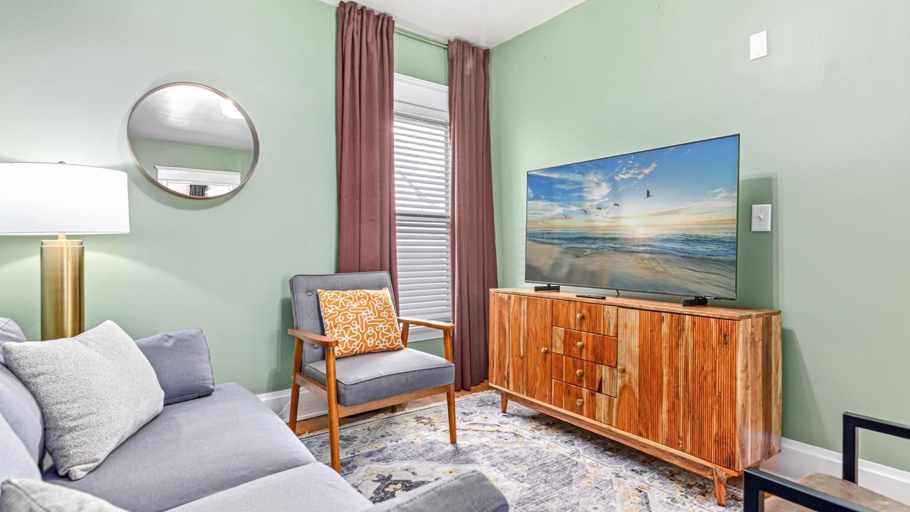 Photo of Livingroom in Linden Hills