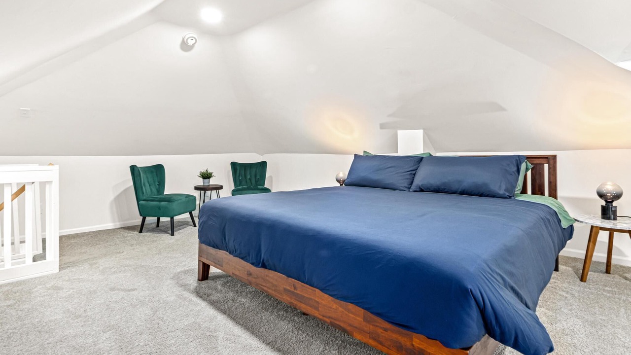 Photo of Bedroom in Linden Hills