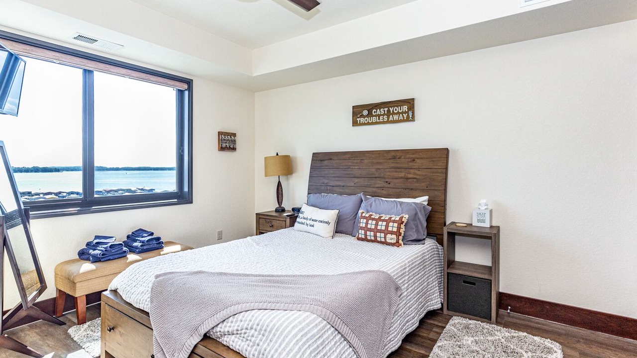 Photo of Bedroom in Detroit Lakes