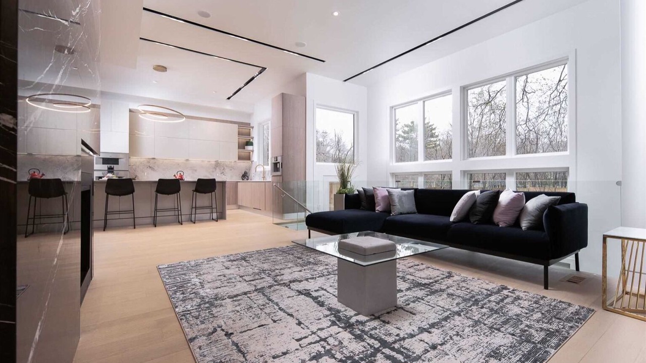 Photo of Livingroom in Willowdale