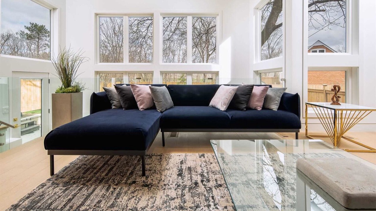 Photo of Livingroom in Willowdale