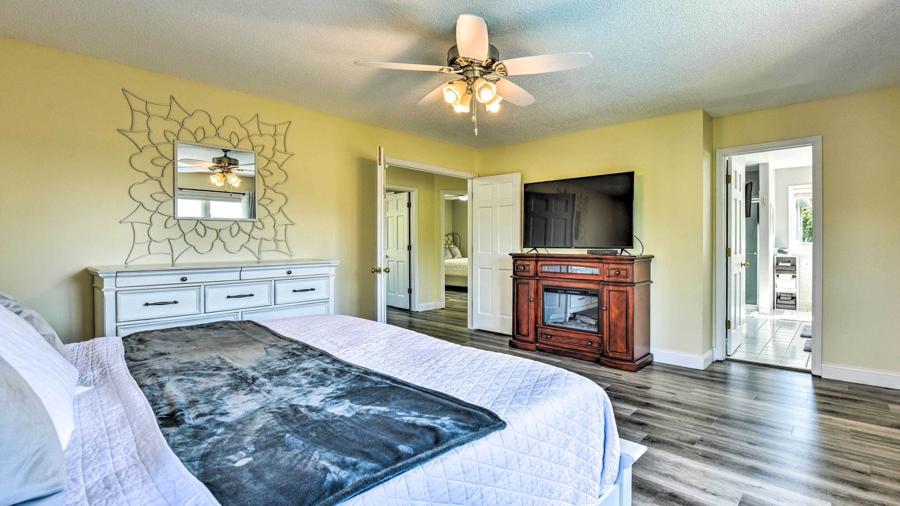 Photo of Bedroom in Maple Grove