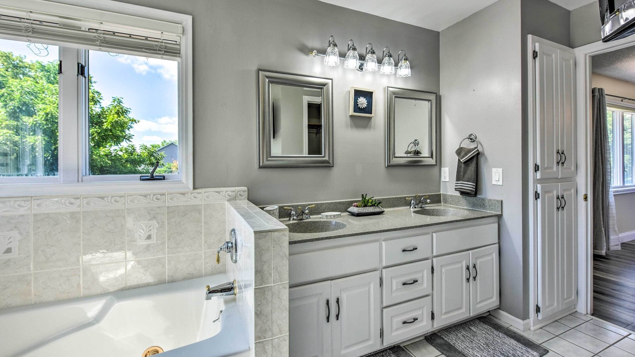 Photo of Bathroom in Maple Grove
