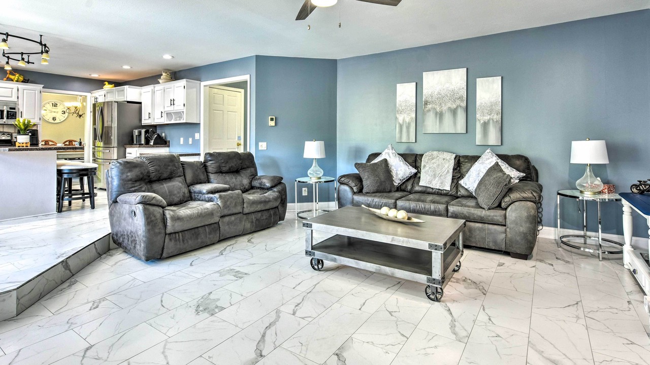 Photo of Livingroom in Maple Grove