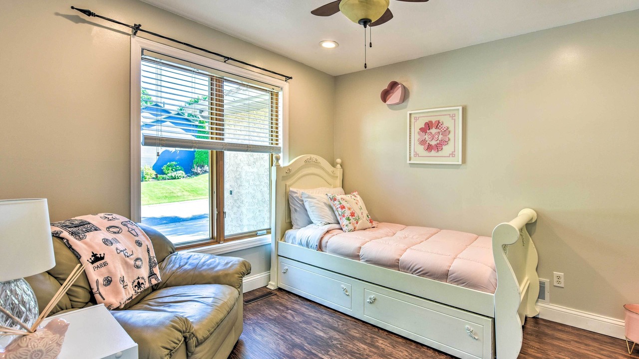 Photo of Bedroom in Maple Grove
