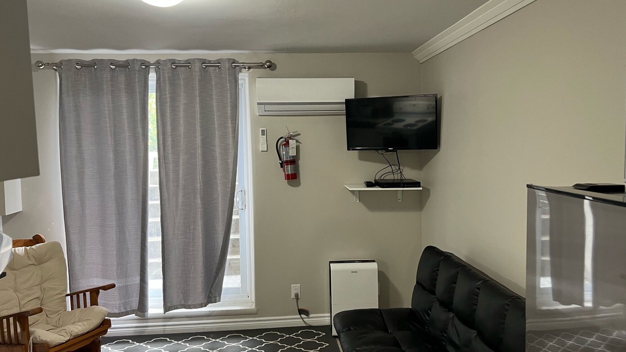 Photo of Livingroom in Wasaga Beach