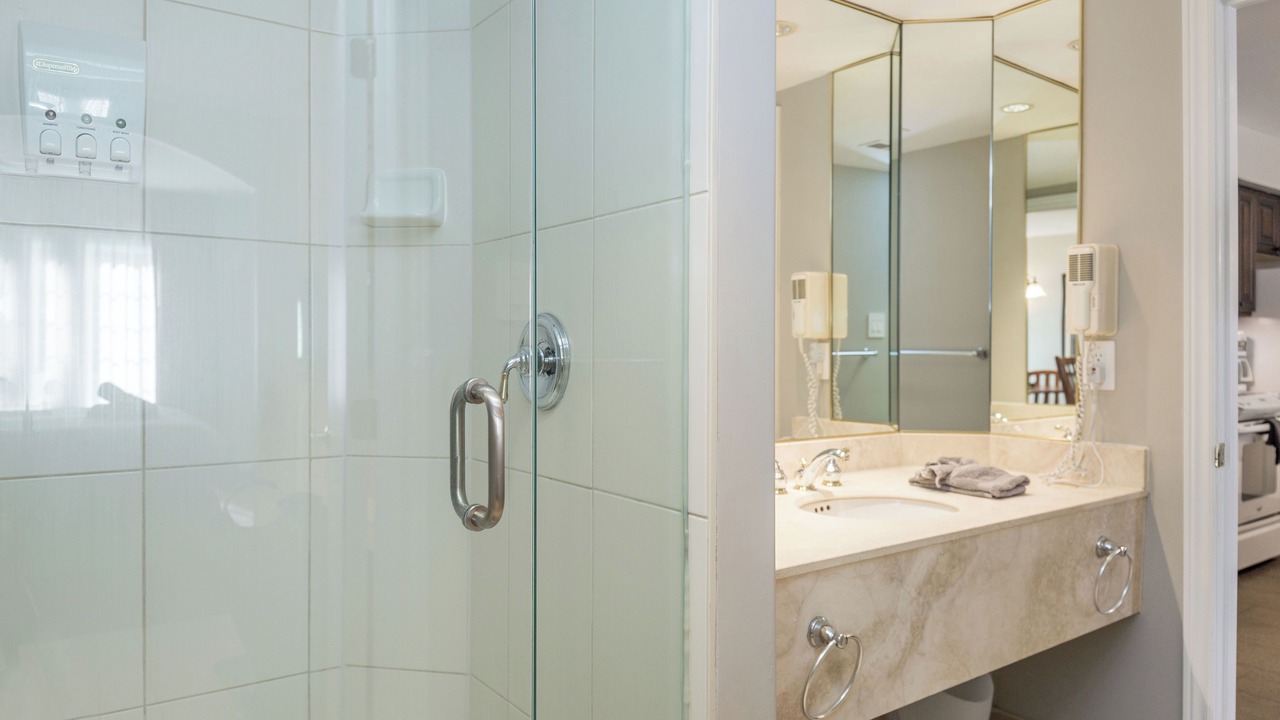 Photo of Bathroom in Oro-Medonte