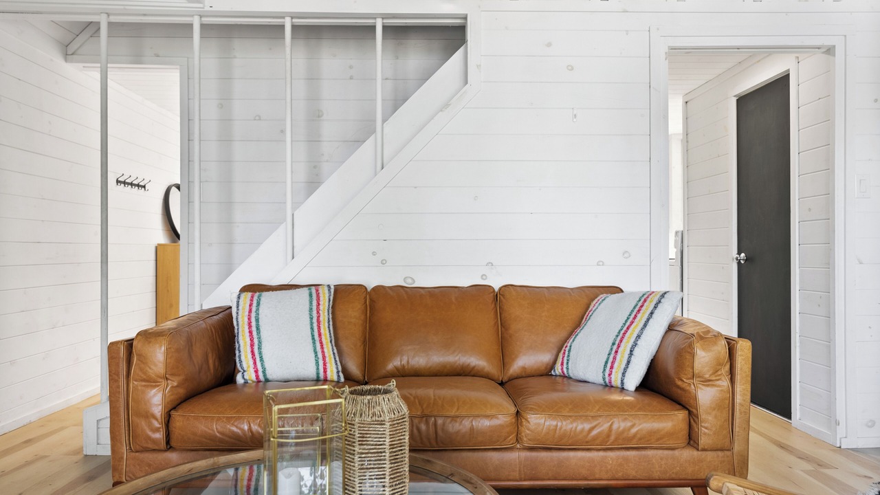 Photo of Livingroom in Laurentian Valley